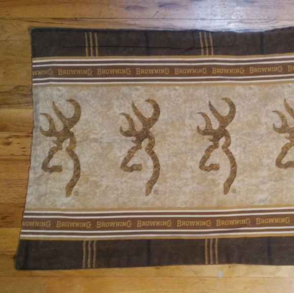 Browning Rifle Deer Hunting Lodge pillow case - Picture 2 of 7